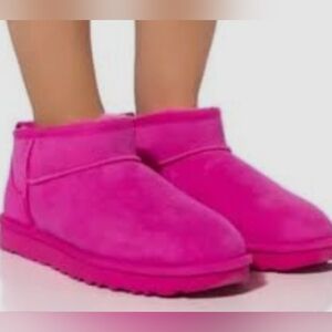 UGG Classic Ultra Mini Mangosteen Boots Wmn's Size 9 MSRP $169.99
